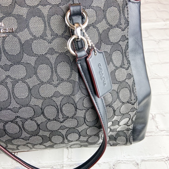 Authentic Coach Canvas Bag - Picture 5 of 14